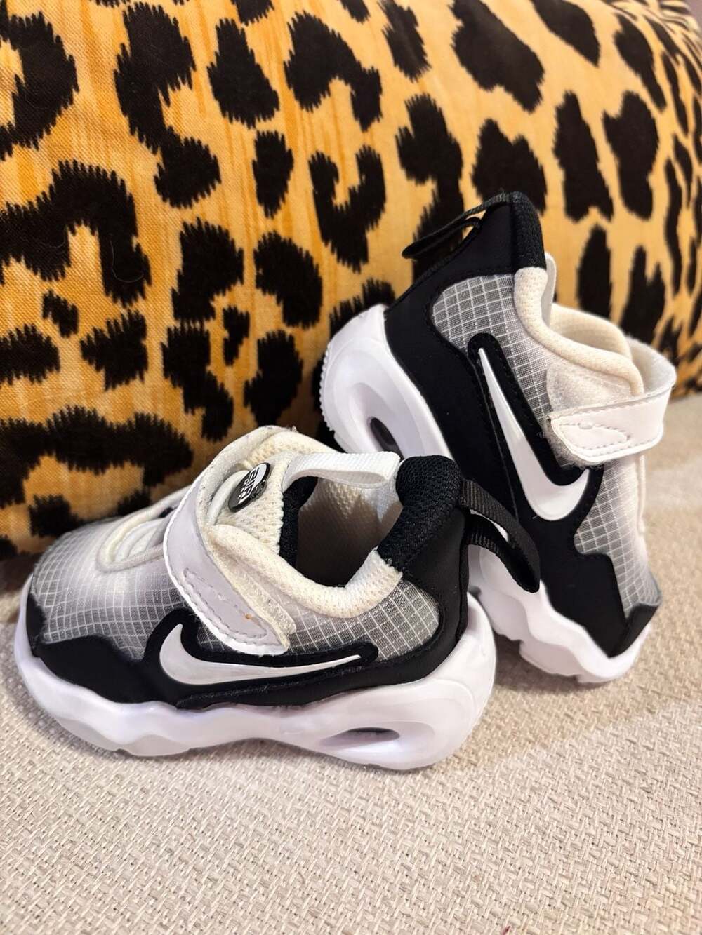 Nike Air Max Nova Baby Shoes White Black